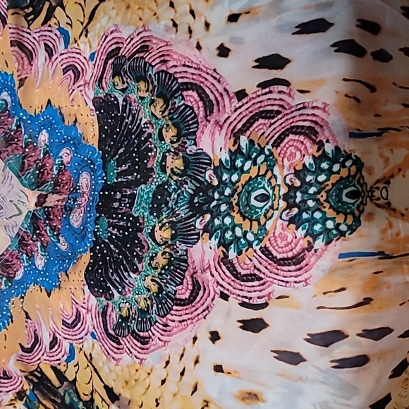 Embellished Beach Cover-up ⛱️ or Shawl - Picture 5 of 6